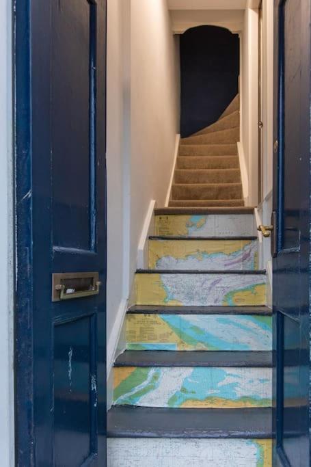 Herring Girl House - Harbourside Property, Sleeps 8 Скарборо Екстер'єр фото