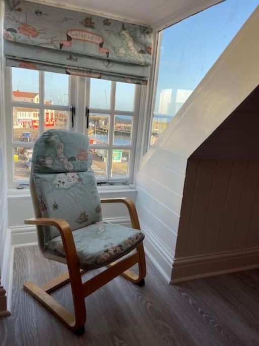 Herring Girl House - Harbourside Property, Sleeps 8 Скарборо Екстер'єр фото